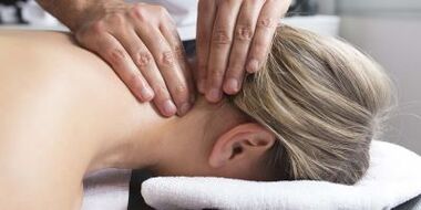 Massage, by relaxing the neck and shoulders, relieves the symptoms of osteochondrosis of the cervical spine