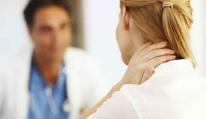 An appeal to a doctor in case of osteochondrosis suspicion