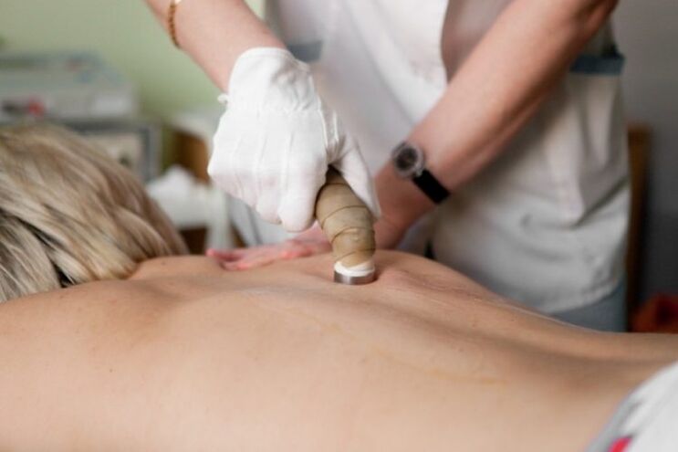 The physiotherapeutic procedure for the treatment of thoracic osteochondrosis, prescribed by the attending physician